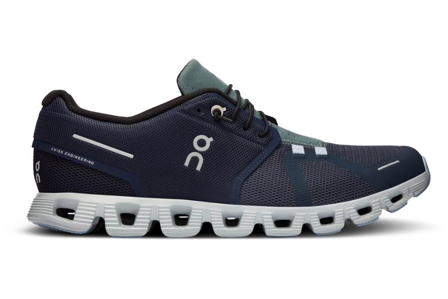 On Cloudstratus 3 review: the bestseller gets more cushioning